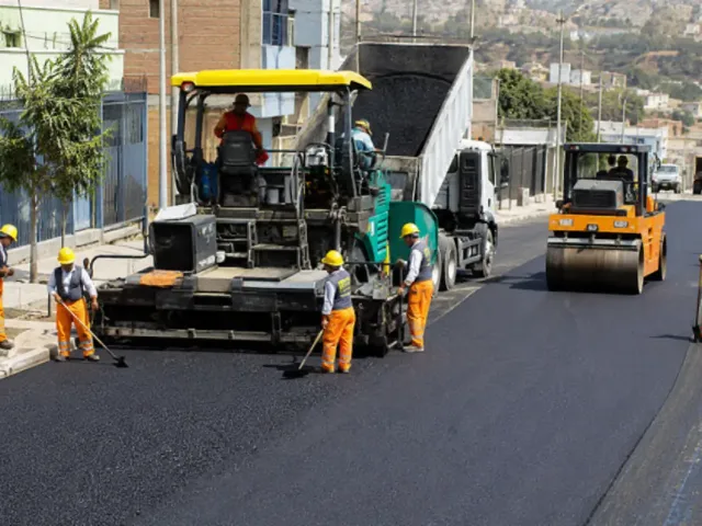 Asfaltado de Calles y Avenidas